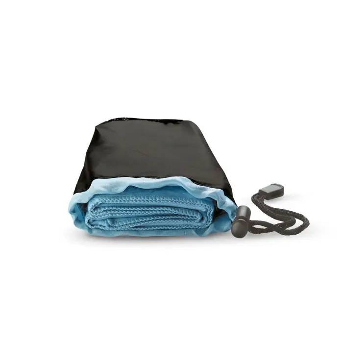 DRYE Sports Towel with Pouch